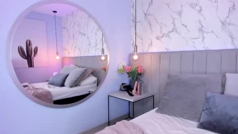 karlla_brown online show from 10/29/25, 01:57