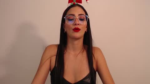 Snapshot of karlota_hank chatting on 12/24/24, 01:06 Karlis online show from 12/24/24, 01:06