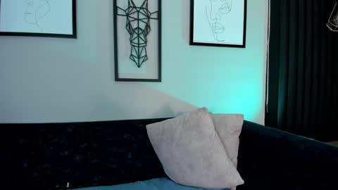 Snapshot of karo_linee chatting on 01/22/25, 04:12 karo_linee online show from 01/22/25, 04:12