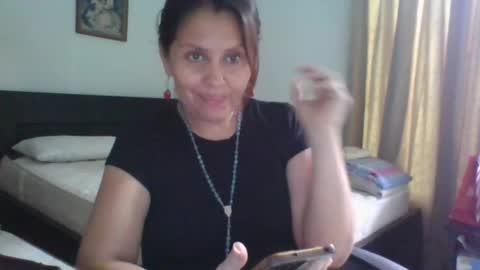 Snapshot of karol_gill chatting on 02/02/25, 07:14 Karol online show from 02/02/25, 07:14
