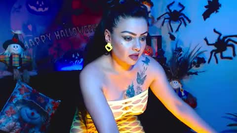 Snapshot of karol_kennedy chatting on 10/27/25, 06:06 Karol Kenedy online show from 10/27/25, 06:06