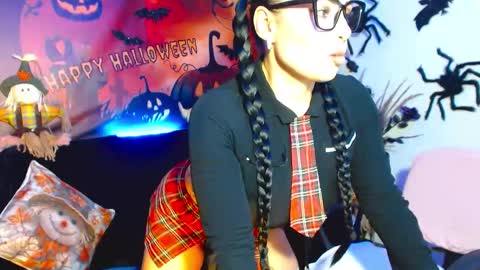 Snapshot of karol_kennedy chatting on 10/29/25, 06:48 Karol Kenedy online show from 10/29/25, 06:48