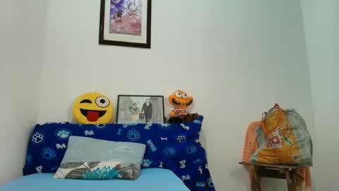 Snapshot of karol_naughty chatting on 02/01/25, 03:30 online show from 02/01/25, 03:30