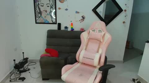 Snapshot of karol_naughty chatting on 03/10/25, 09:21 online show from 03/10/25, 09:21