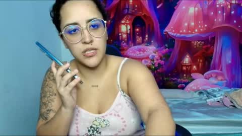 Snapshot of karol_naughty chatting on 09/20/25, 12:50 online show from 09/20/25, 12:50