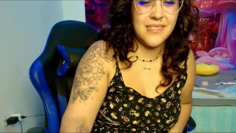 Snapshot of karol_naughty chatting on 09/25/25, 09:51 online show from 09/25/25, 09:51
