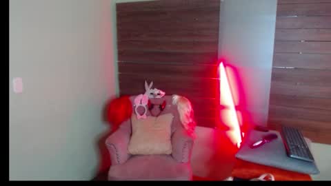 Snapshot of karol_yesenia chatting on 09/22/25, 01:35 karol_yesenia online show from 09/22/25, 01:35