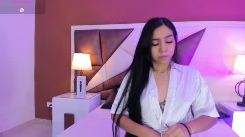 Snapshot of karolandmichel chatting on 12/17/24, 05:58 Karol and Michel online show from 12/17/24, 05:58