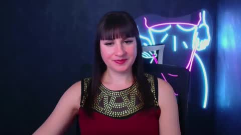Snapshot of karolina_mia chatting on 12/10/24, 04:27 Caroline online show from 12/10/24, 04:27