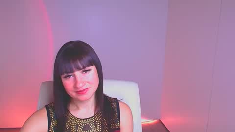 Snapshot of karolina_mia chatting on 12/15/24, 06:51 Caroline online show from 12/15/24, 06:51