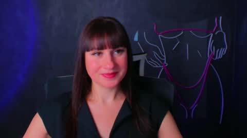Snapshot of karolina_mia chatting on 12/19/24, 12:45 Caroline online show from 12/19/24, 12:45