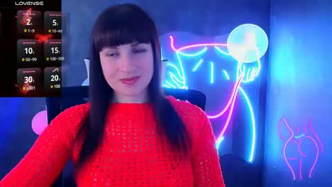 Snapshot of karolina_mia chatting on 03/04/25, 10:02 Caroline online show from 03/04/25, 10:02