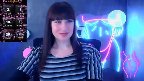 Snapshot of karolina_mia chatting on 03/06/25, 09:36 Caroline online show from 03/06/25, 09:36