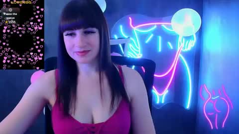 Snapshot of karolina_mia chatting on 03/10/25, 06:27 Caroline online show from 03/10/25, 06:27