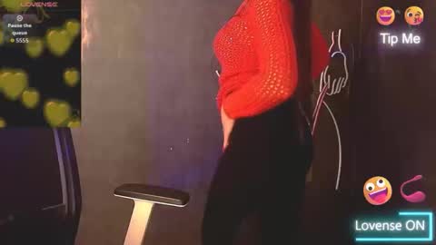 Caroline online show from 10/10/25, 08:24