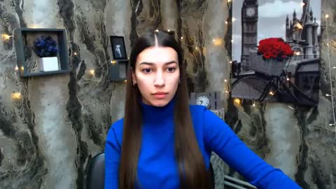 Karolina online show from 01/06/25, 07:09