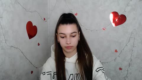 Karolina online show from 03/10/25, 06:49