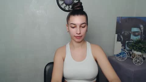 Karolina online show from 03/12/25, 07:02