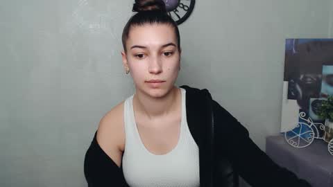 Karolina online show from 03/12/25, 10:05