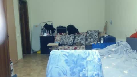 Snapshot of karolinasweet chatting on 12/23/24, 01:45 Mila online show from 12/23/24, 01:45