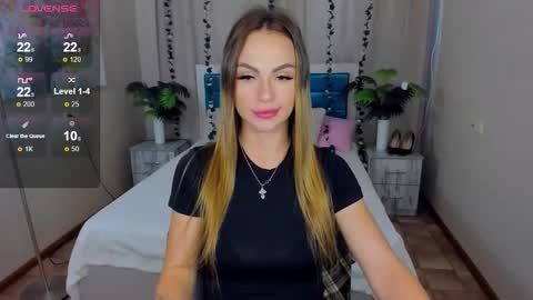Snapshot of karolinasykes chatting on 09/10/25, 10:04 Karolina online show from 09/10/25, 10:04