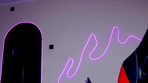 karoline121 online show from 10/08/25, 10:07