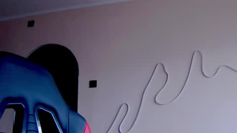 karoline121 online show from 10/16/25, 06:58