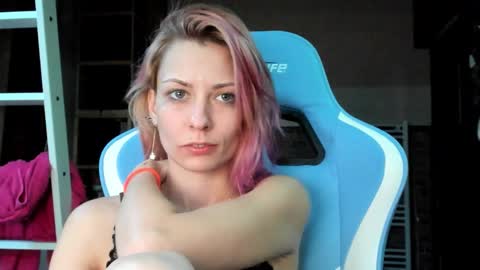 karoline121 online show from 10/22/25, 07:46