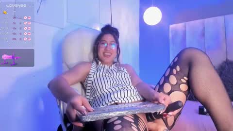 Snapshot of karoline21_ chatting on 10/03/25, 01:19 Karoline online show from 10/03/25, 01:19