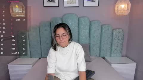 Snapshot of karoll_santos chatting on 02/22/25, 04:07 Karol Santos online show from 02/22/25, 04:07