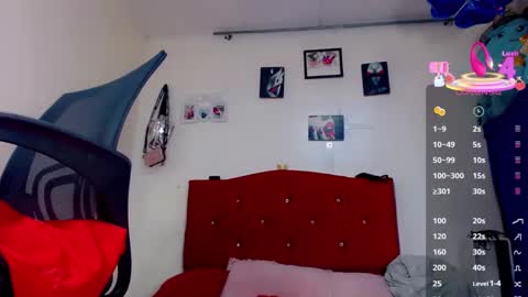 Snapshot of karoll_scoott chatting on 03/01/25, 07:26 karol online show from 03/01/25, 07:26