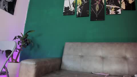 Snapshot of karolsweet_ chatting on 02/02/25, 04:00 KarolSweet online show from 02/02/25, 04:00