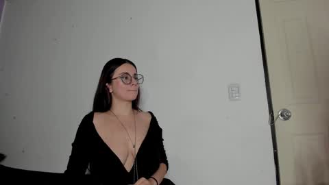 kassandra james online show from 03/08/25, 11:49