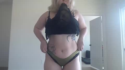 Kat online show from 09/16/25, 04:19