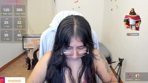 Kat       online show from 10/07/25, 01:47