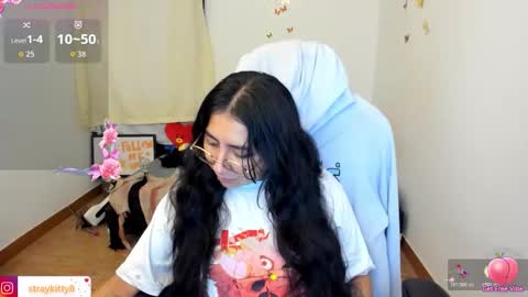 Kat       online show from 10/17/25, 01:03