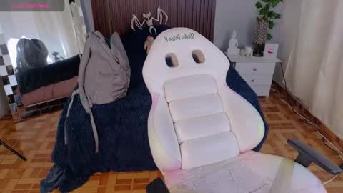 kate online show from 10/14/25, 04:30