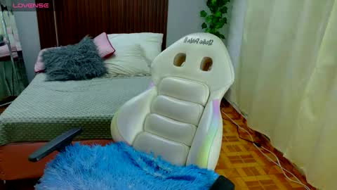 kate online show from 11/18/25, 06:56