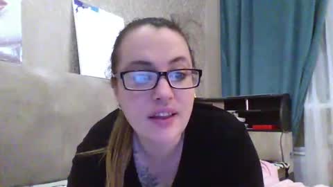 Snapshot of katarios_x chatting on 10/26/25, 05:19 katarios online show from 10/26/25, 05:19