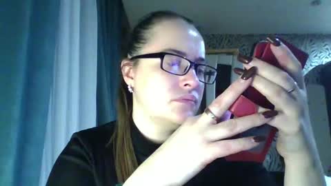 Snapshot of katarios_x chatting on 11/14/25, 02:05 katarios online show from 11/14/25, 02:05