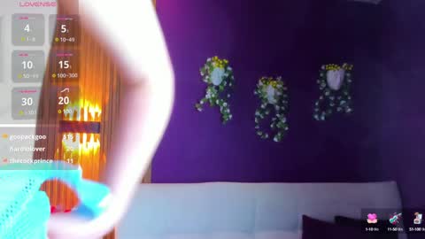 Snapshot of kate_amaretto chatting on 12/20/24, 11:26 Kate online show from 12/20/24, 11:26