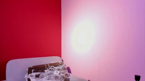 Kate  online show from 11/16/25, 09:37