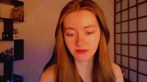Snapshot of kate_cuddle chatting on 03/04/25, 02:27 Kate online show from 03/04/25, 02:27