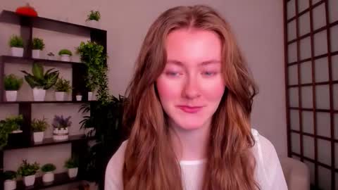 Snapshot of kate_cuddle chatting on 10/03/25, 02:41 Kate online show from 10/03/25, 02:41