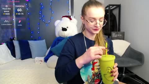 .Be kind and gentle with me and I will do my best for you.   online show from 12/15/24, 07:46