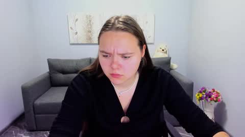 Snapshot of kate_kelly chatting on 11/17/25, 08:42 Kate online show from 11/17/25, 08:42