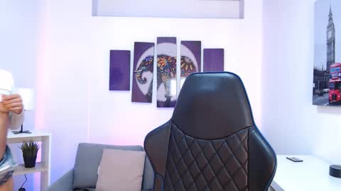 Kate  online show from 11/12/25, 10:48