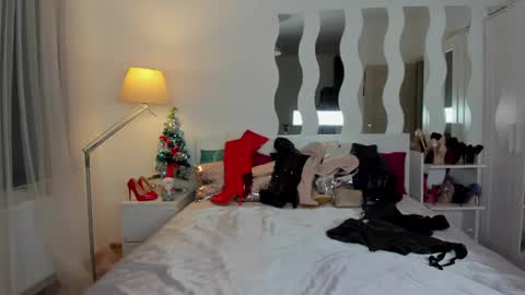 kate_redgar online show from 01/07/25, 03:12