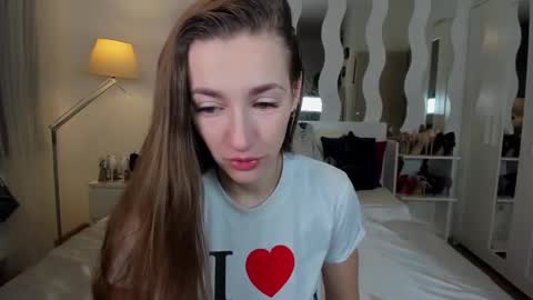 kate_redgar online show from 02/05/25, 03:31