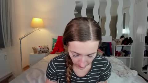 kate_redgar online show from 02/23/25, 06:01